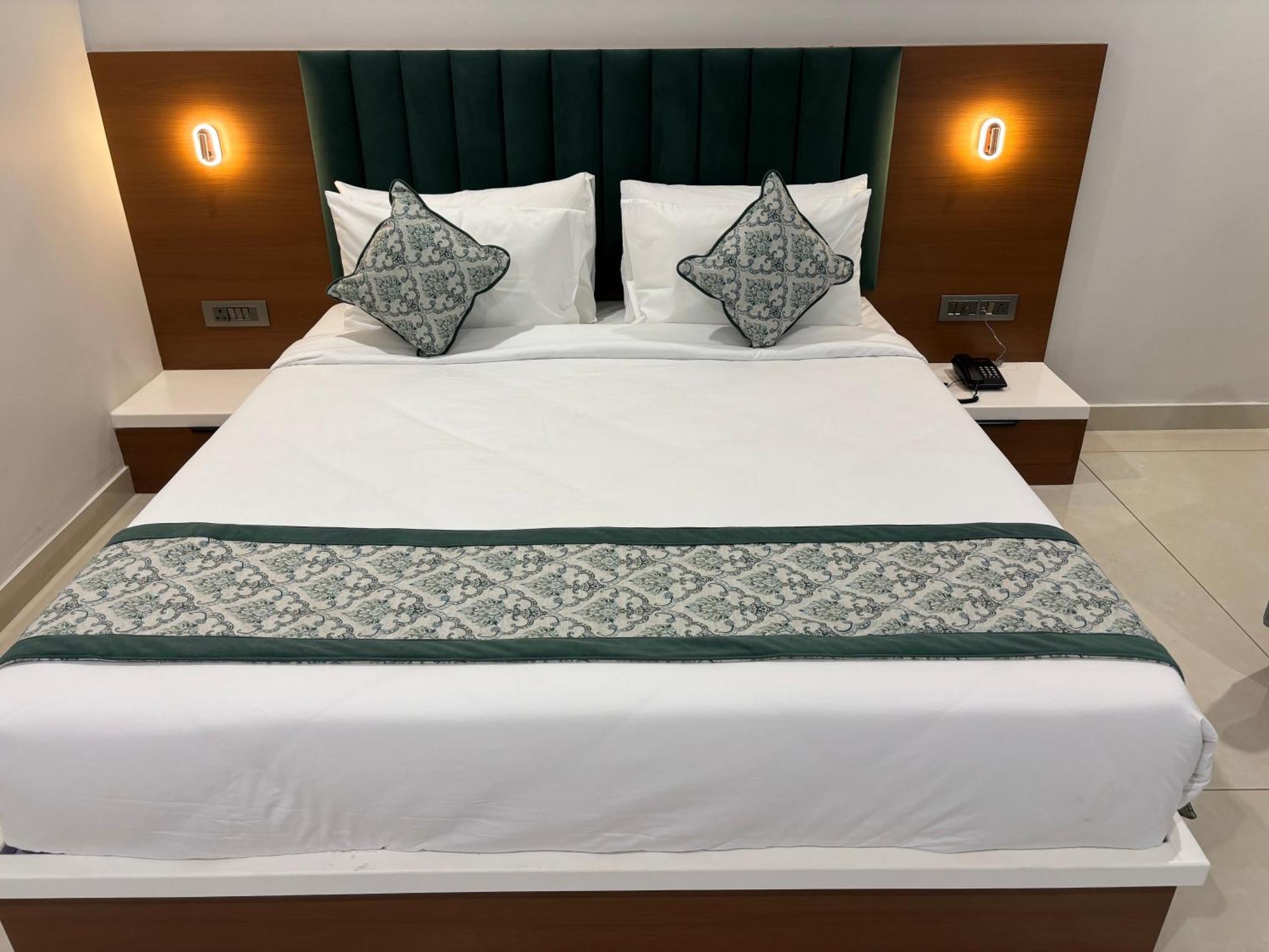 Hotel The Crown Inn Jhunjhunu Eksteriør bilde